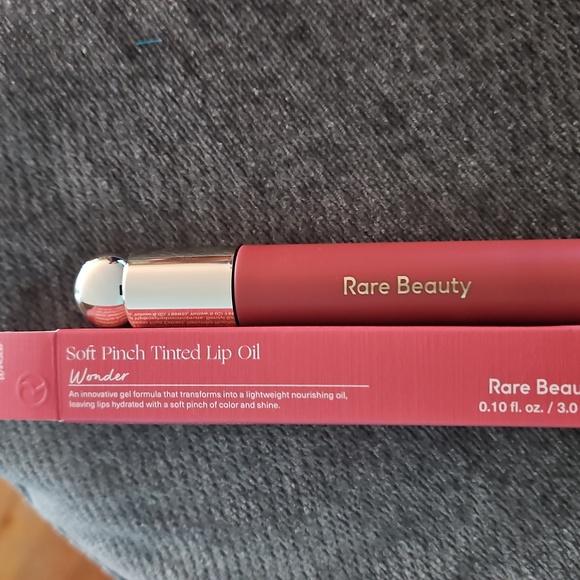 Rare Beauty Soft Pinch Tinted Lip Oil in Wonder - Picture 3 of 3